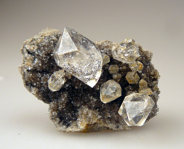 Природный алмаз